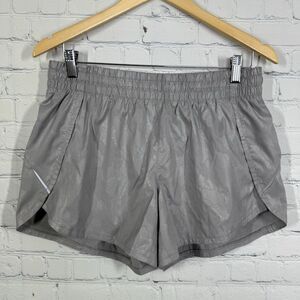 Athleta Racer Athletic Running Shorts Women Medium Gray Shiny Silver Camo Lined